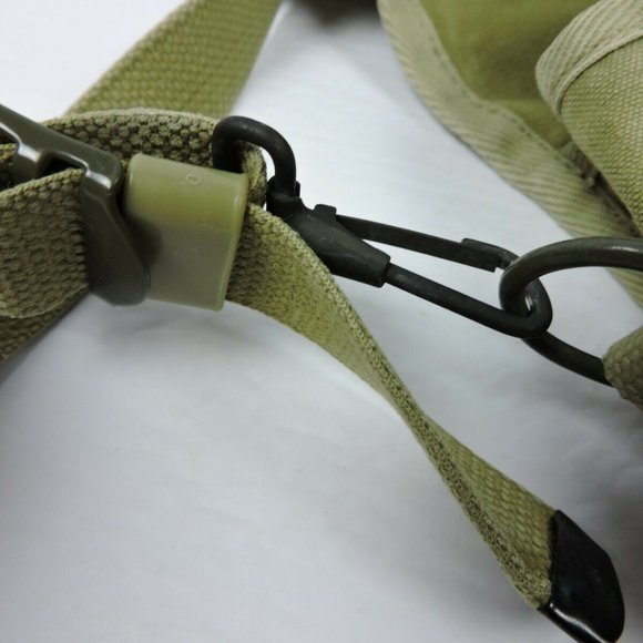 Banana Republic Vintage Paratrooper Messenger Bag - Picture 10 of 11